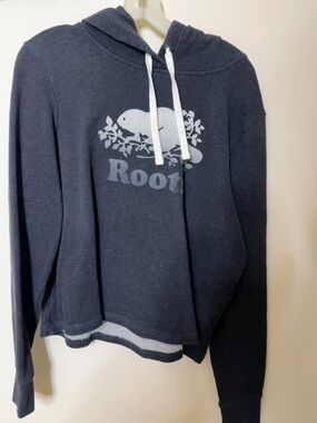 Roots Dark Gray cropped Hoodie with White Beaver Patch